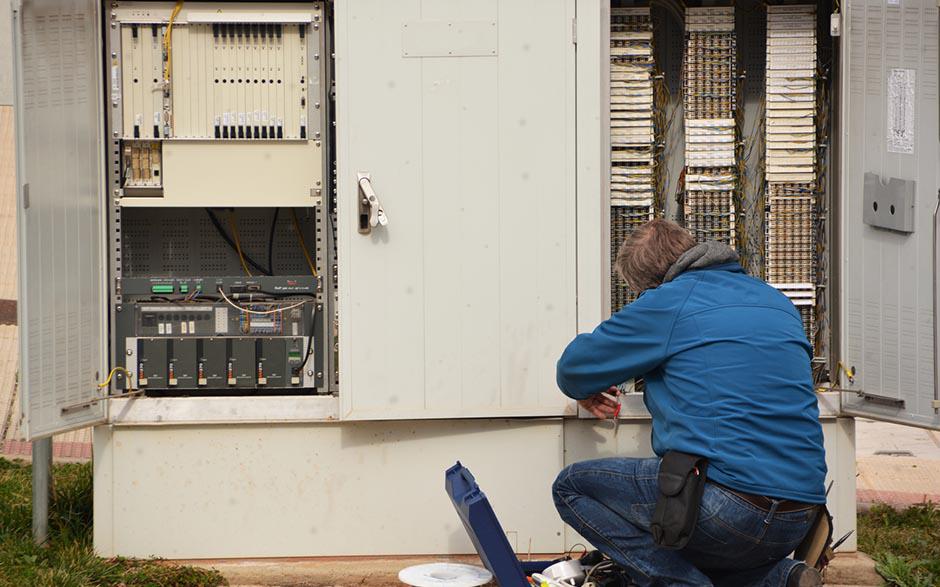 électricien de maintenance Marines