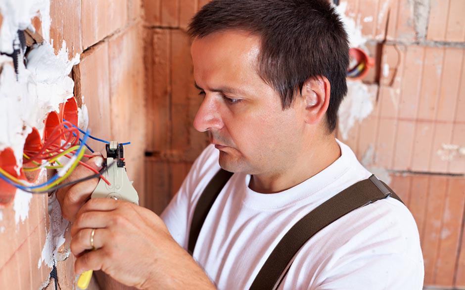 électricien de maintenance Marines